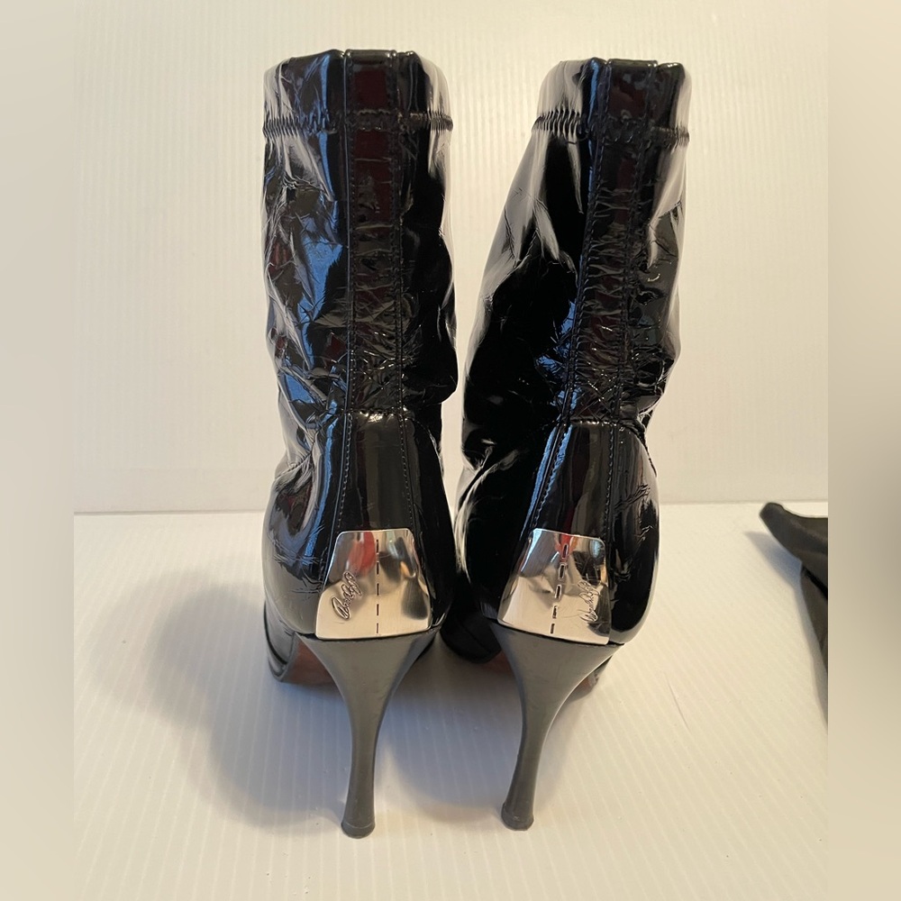 Black patent Donald J Pliner Couture boots
